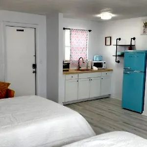 Pineapple Shores Unit 1 Apartment